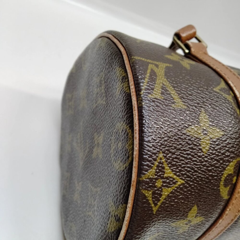Louis Vuitton Papillon 26 Monogram Barrel Bag | Vintage LV Designer Handbag - Picture 8 of 11
